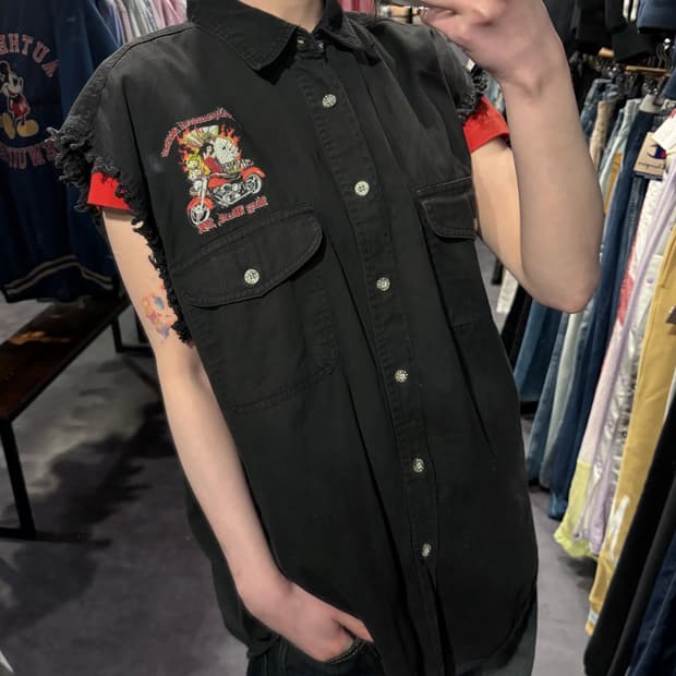 [IM]  vtg 바이커 프린팅 컷오프 코튼 베스트 블랙