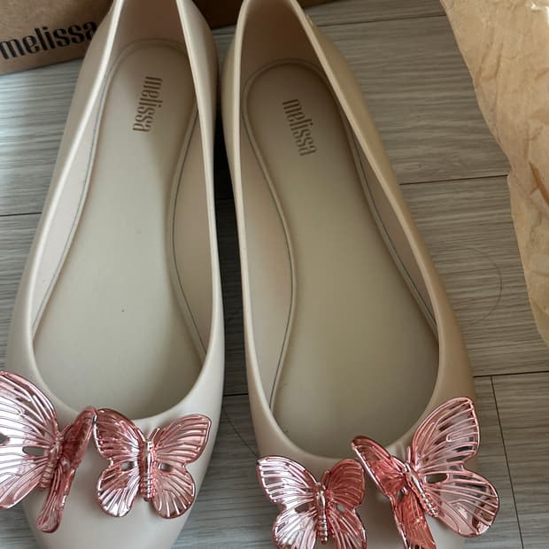 멜리사 245-250(8사이즈 ) 나비장식