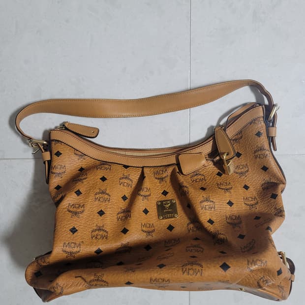 엠씨엠 MCM 토트백 상태굿

