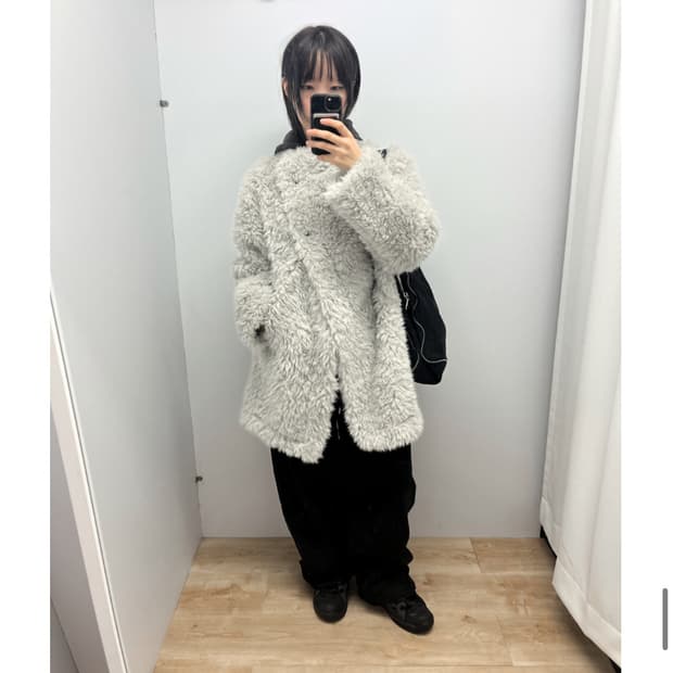 베르크 서울REVERSIBLE FUR HALF JACKET