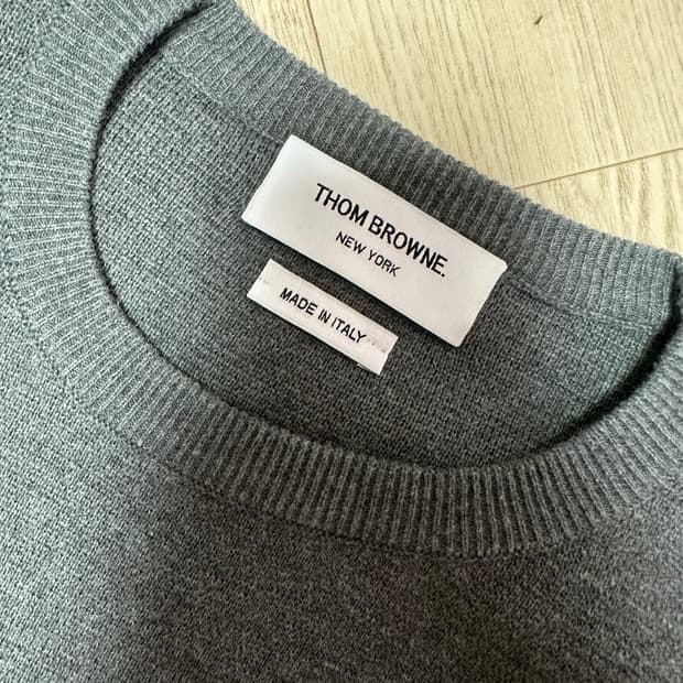 톰브라운 그레이 크롭 니트