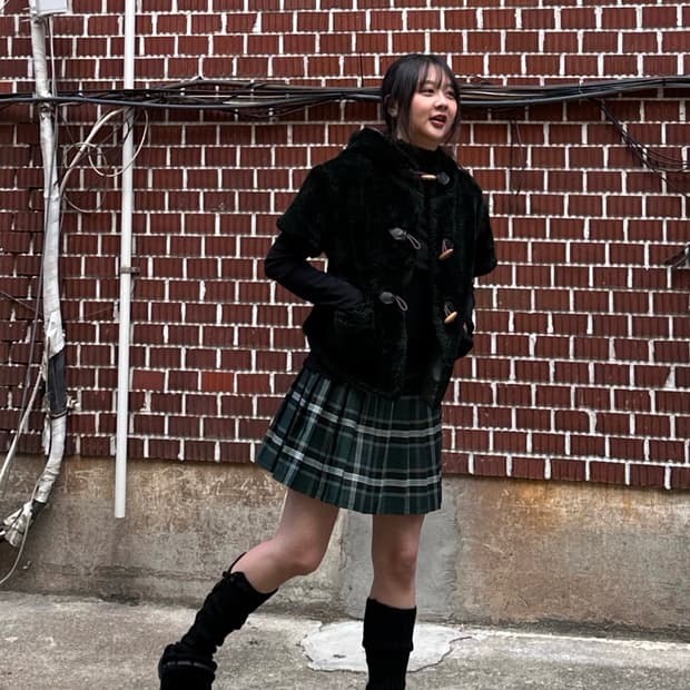 더플 퍼자켓 시스루 목폴라 체크 스커트 코디세트