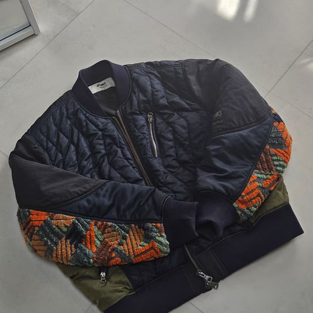 앤더슨벨 아식스 봄버