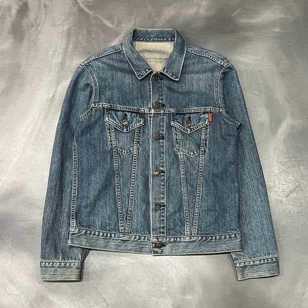  에드윈 애니멀 패치 데님 트러커 자켓 y15590