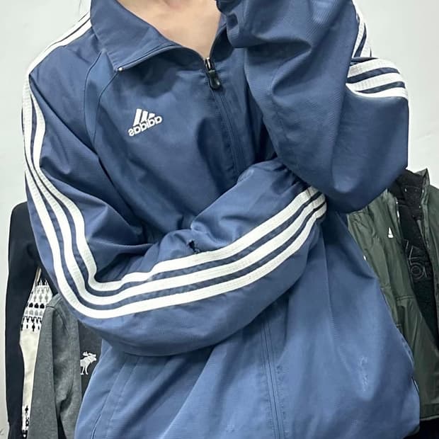 아디다스 블루 바람막이