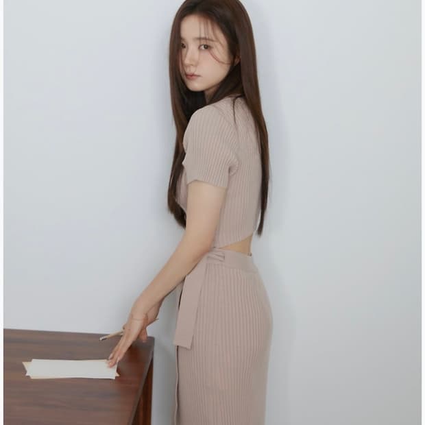 SIE 시에 에이프런 랩 니트 반팔 원피스 페일핑크 (이너 스커트 포함)