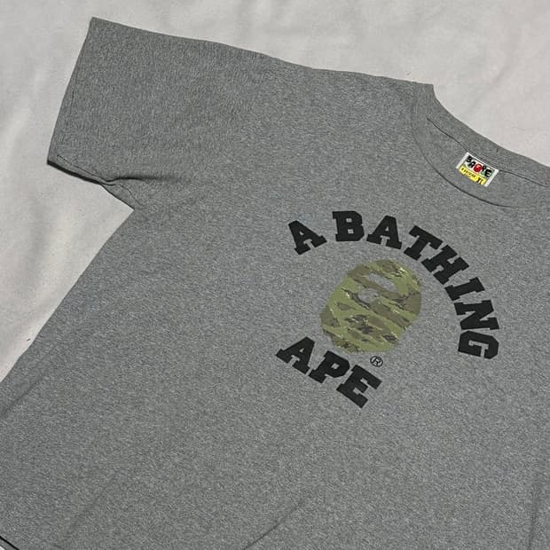 XL 베이프 카모 그레이 반팔 티셔츠