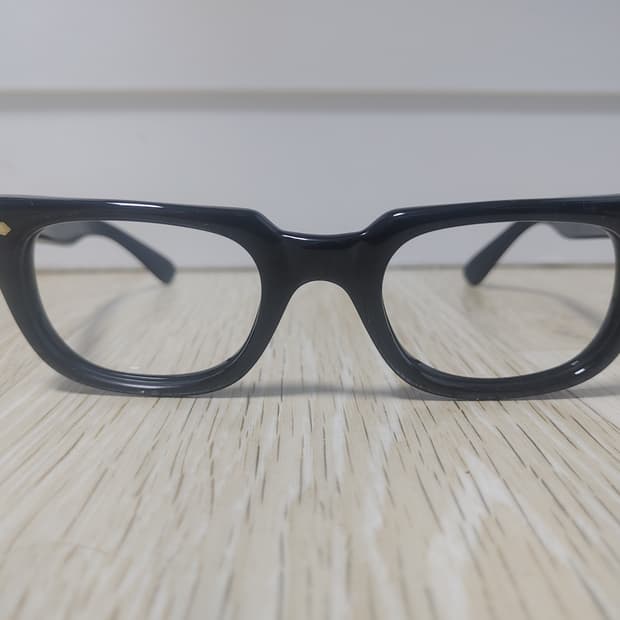 아메리칸옵티컬 맨하탄 