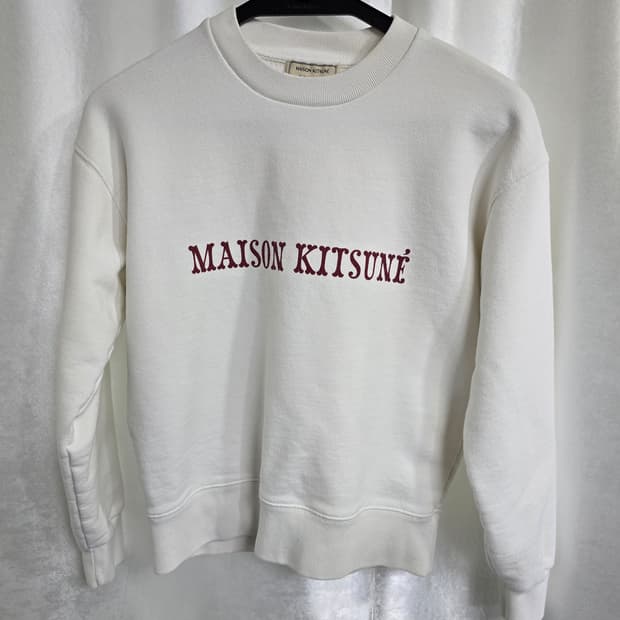 메종키츠네 화이트 로고 맨투맨 (1568)