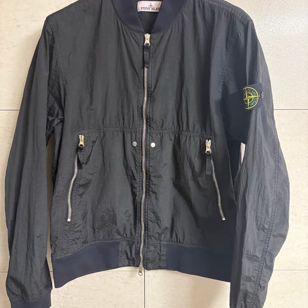 [L] 스톤아일랜드 신형 나일론메탈 와트로 자켓
