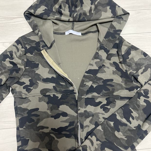 크롭 카모 후드집업
