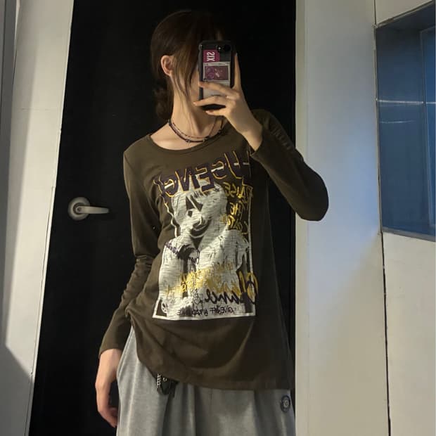 L)Pendora 빈티지 여성 비즈 디테일 프린팅 카키 롱슬리브