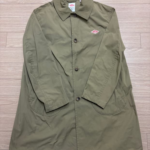 단톤 타프타 코트 40사이즈 팝니다.