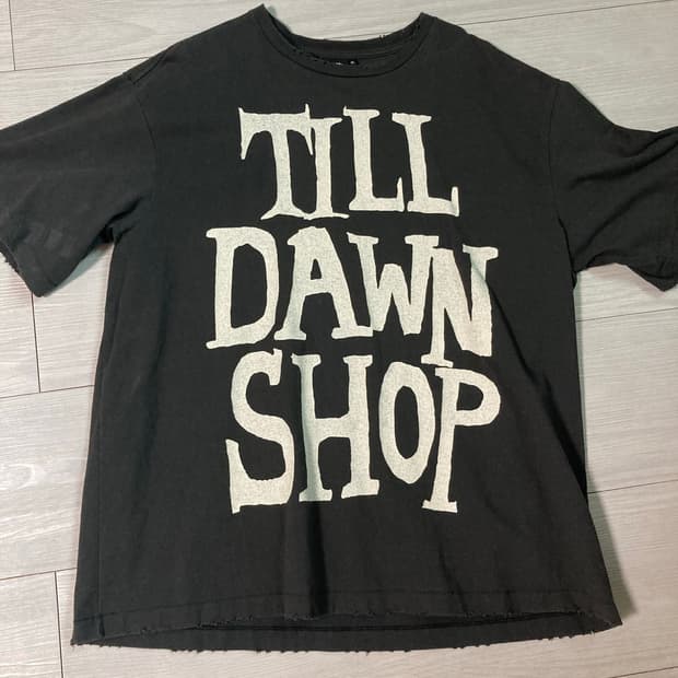till dawn shop 반팔티
