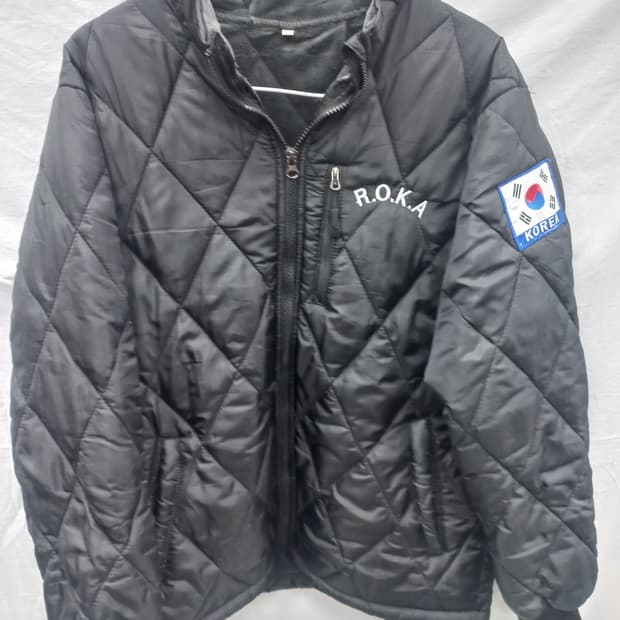 ROKA 블랙 누빔 깔깔이 (105)