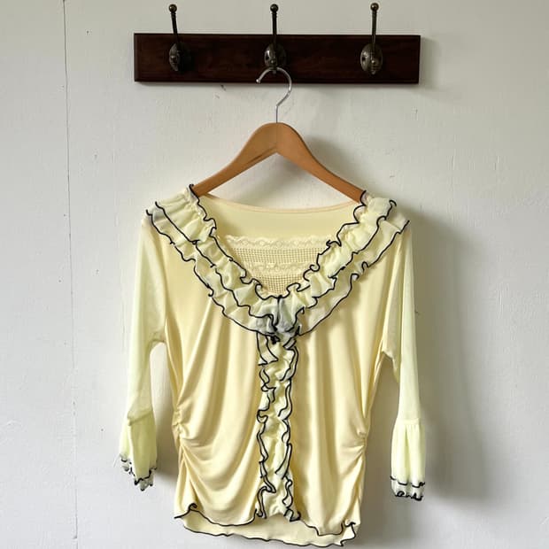 Japan vtg 엘로우 프릴 탑