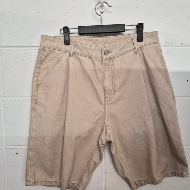 새제품 XL) 유니폼 브릿지 원턱 데님 쇼츠 팝니다