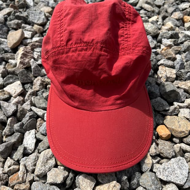 몽벨 자수 로고 볼캡