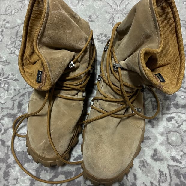 논네이티브 아식스 젤 예티 42