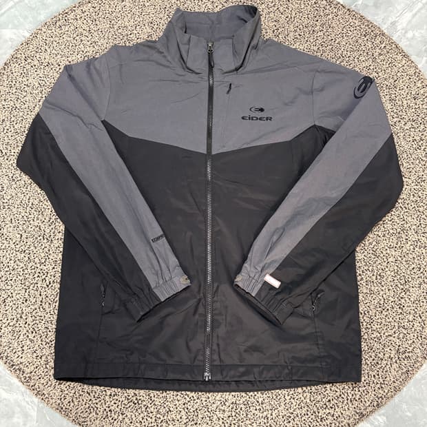 아이더 바람막이