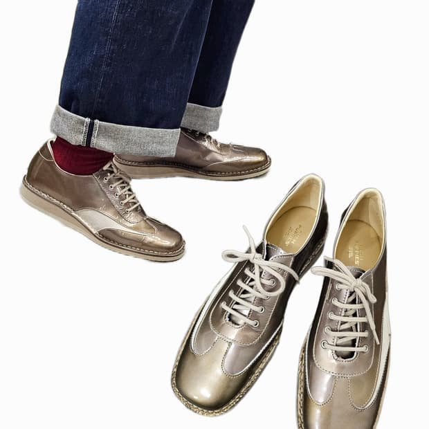 Hush Puppies 골드 스퀘어 스니커즈