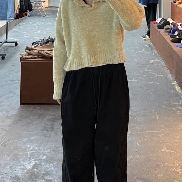 마뗑킴 부클레 크롭 오픈 카라 스웨터 H1327