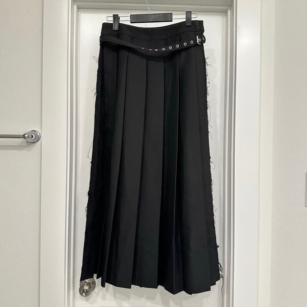 바퀘라 플리츠 스커트