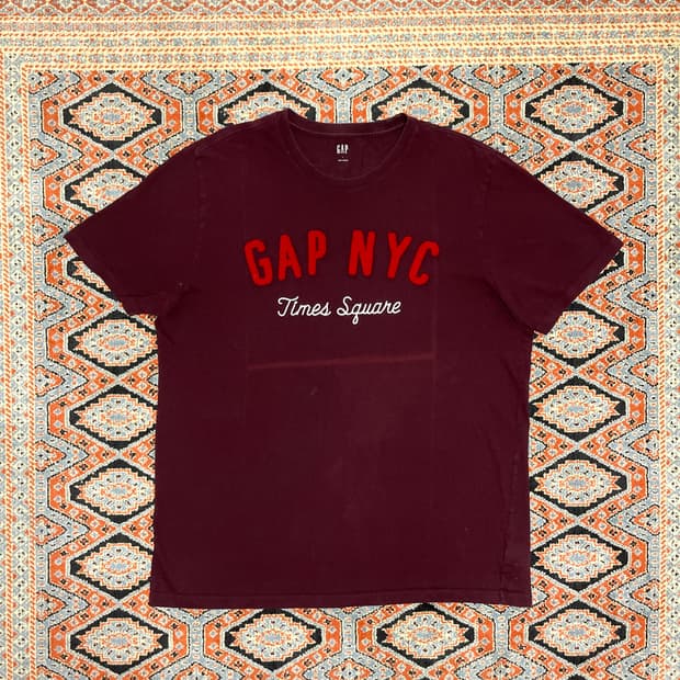 갭 뉴욕 스펠프린팅 버건디 반팔티셔츠 남성L