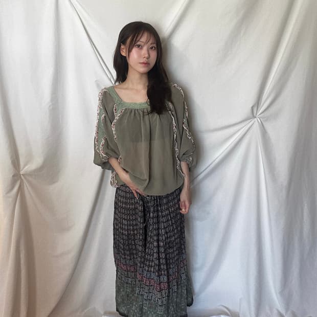 잔꽃 레이스 탑