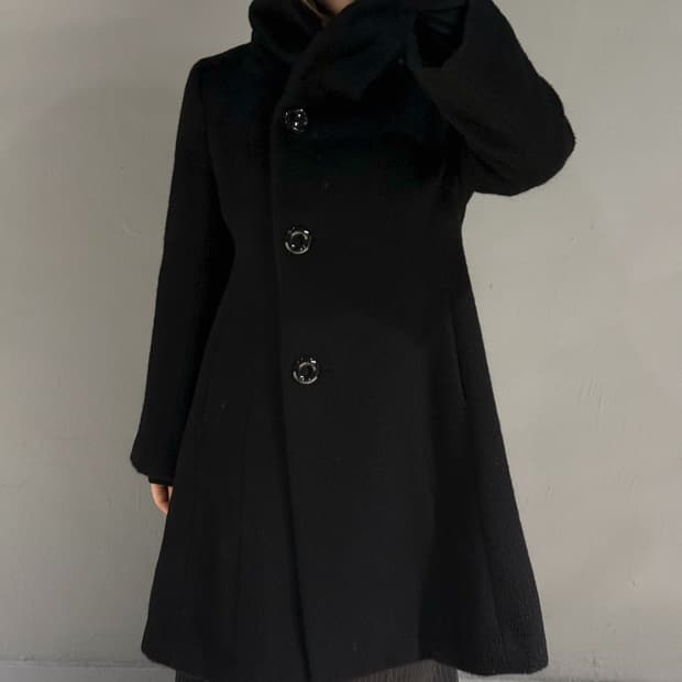 High-neck collar big button coat