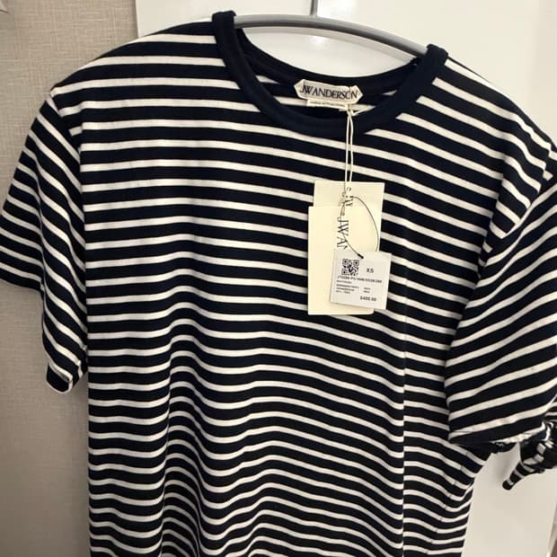 J.W Anderson Mens sleeve knot t-shirt