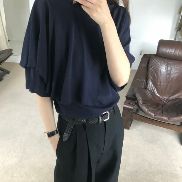 one-shoulder point blouse
