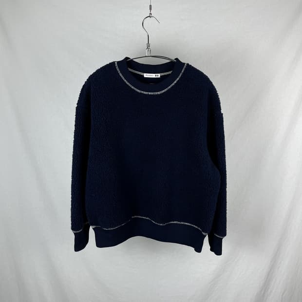 JWA X Uniqulo 플리스 맨투맨