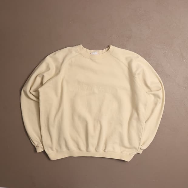 챔피온 엠보싱 로고 스웻셔츠 A1577