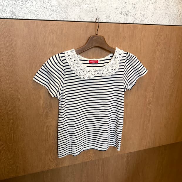 빈티지 반팔 티셔츠 스트라이프 패턴 레이스 세일러 카라 디테일 아이보리
