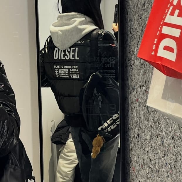 디젤 유광 에나멜 크롭 패딩 xxs