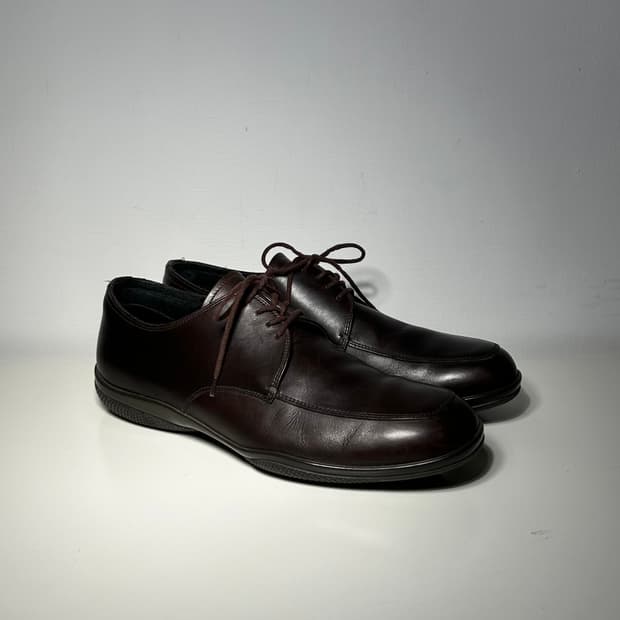 프라다 브라운 로퍼