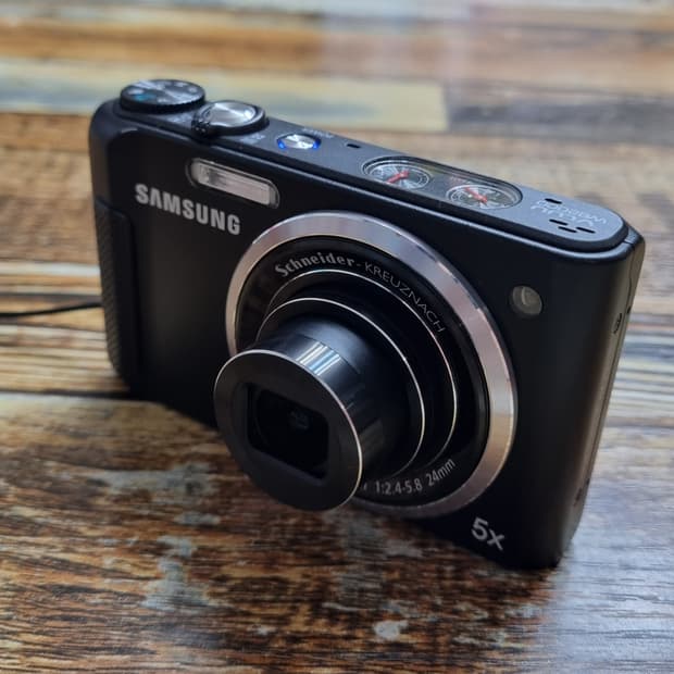 삼성 디지털 카메라 WB2000 판매합니다.