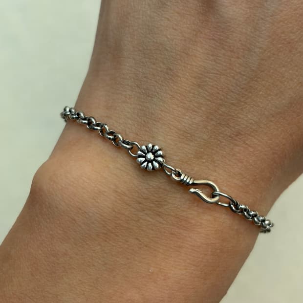 Silver Daisy Link Bracelet