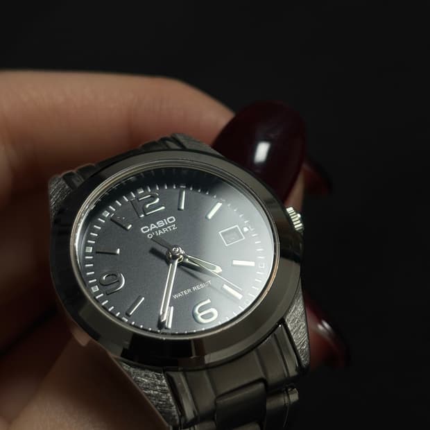 카시오 쿼츠 유럽판 손목시계