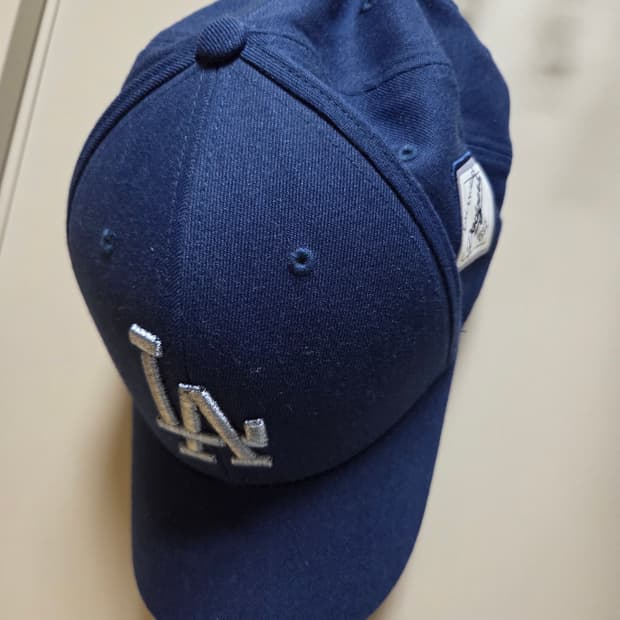 mlb 네이비 실버 볼캡 모자