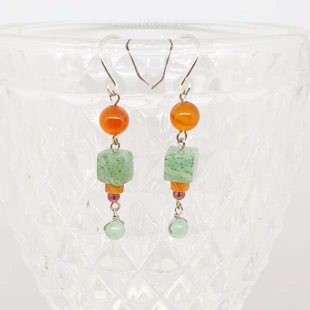 아벤추린 큐브 귀걸이