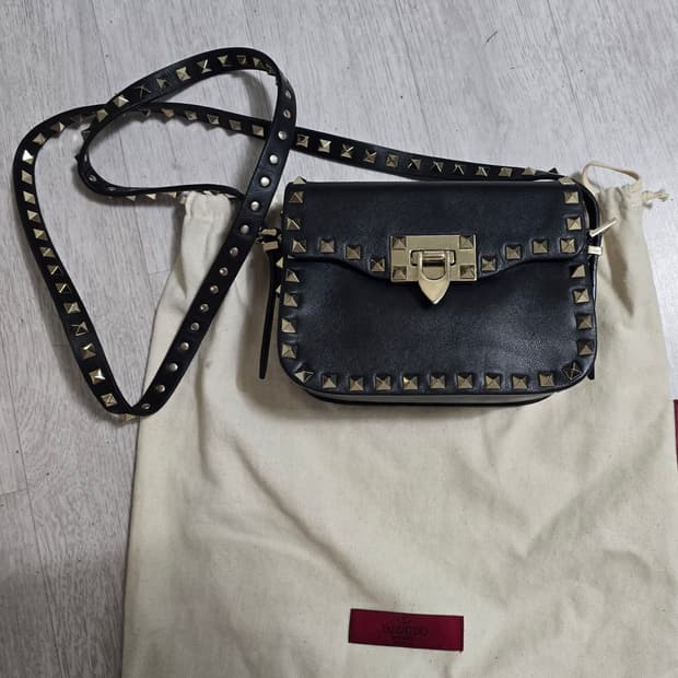 (정품) 발렌티노 락스터드 미니 크로스백 (명품 여자 가방 숄더백)