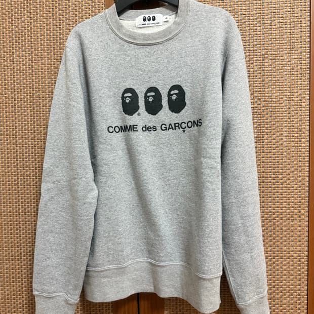 베이프 x cdg 맨투맨 팝니다