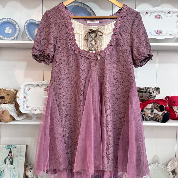 axes femme(악시즈팜) 라일락퍼플 레이스+튤 오버레이 원피스