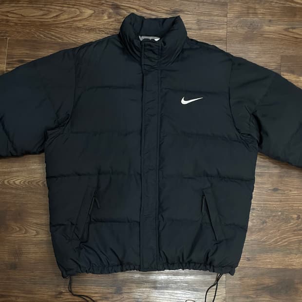 나이키 스우시 덕다운 푸퍼 패딩 점퍼 블랙