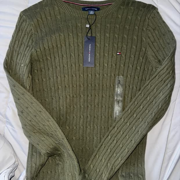 정품 타미힐피거 올리브 니트 새상품 S