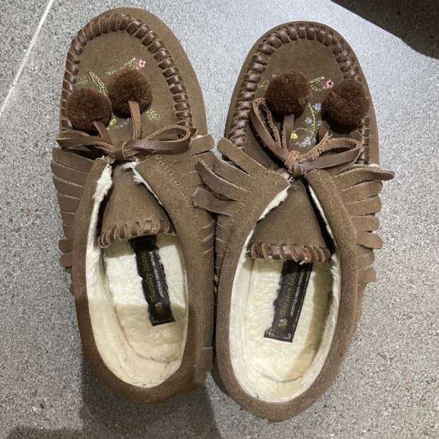 thursday island 모카신 