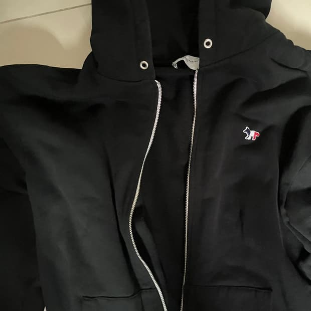 메종키츠네 후드집업