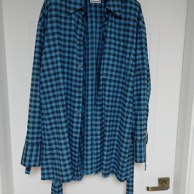 우영미 플란넬 블루체크 러프 셔츠 팝니다